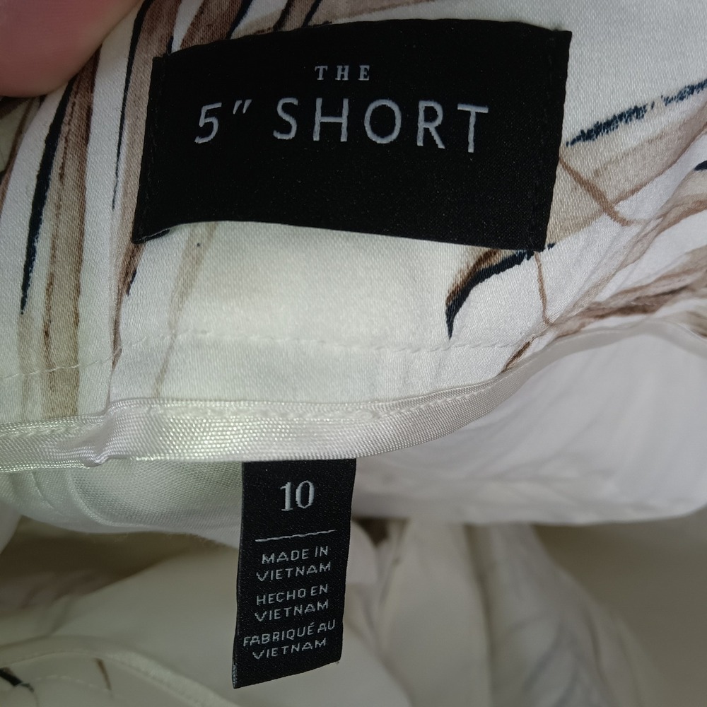 White House Black Market The 5" Palm Leaf Print Belted Shorts Women's Size 10 - Picture 13 of 16